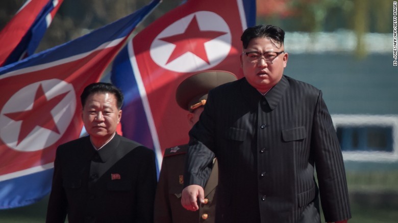 Anh: Ong Kim Jong-un cuoi tuoi trong le khanh thanh khu pho moi-Hinh-4